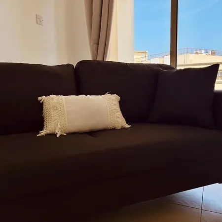 Boho Sun Retreat - Airy 2br - Walk2beach - Larnaca