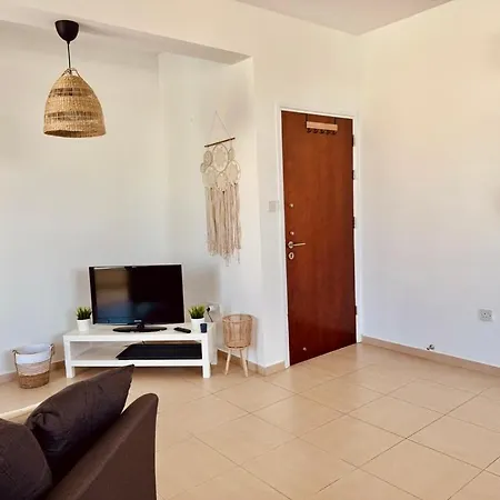 Apartment Boho Sun Retreat - Airy 2br - Walk2beach - Larnaca